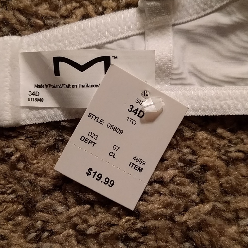 Bras - Picture 2 of 4